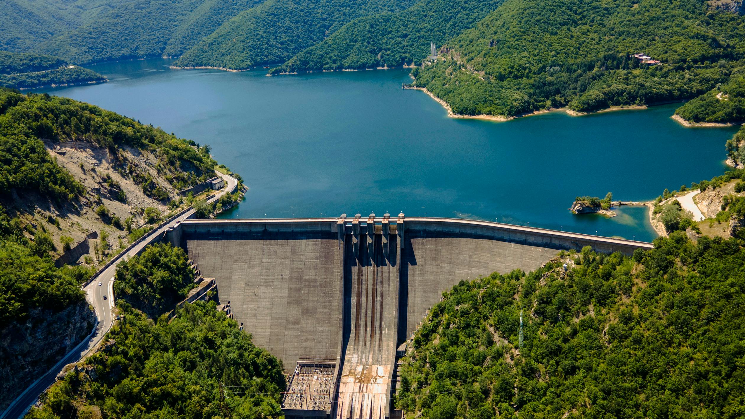 Represa construída em concreto